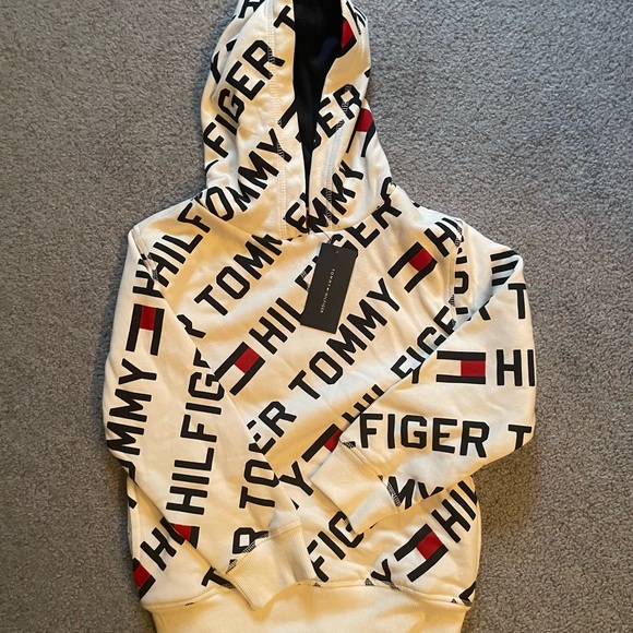 Nwt boys hoodie - Picture 2 of 4